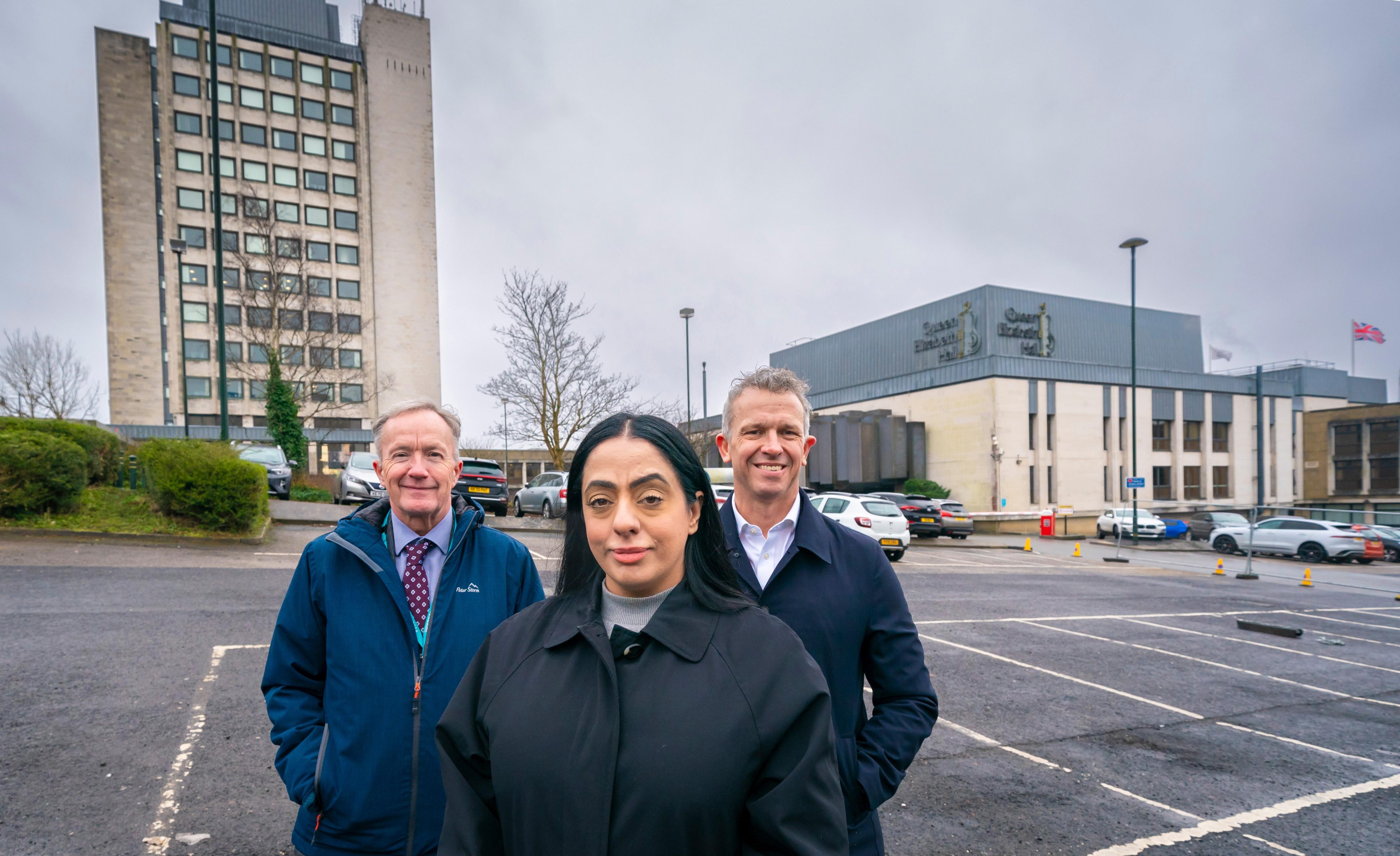 Cllr Arooj Shah (centre) with (left) Harry Catherall, Chief Executive of Oldham Council, and (right) Phil Mayall, MD of Muse